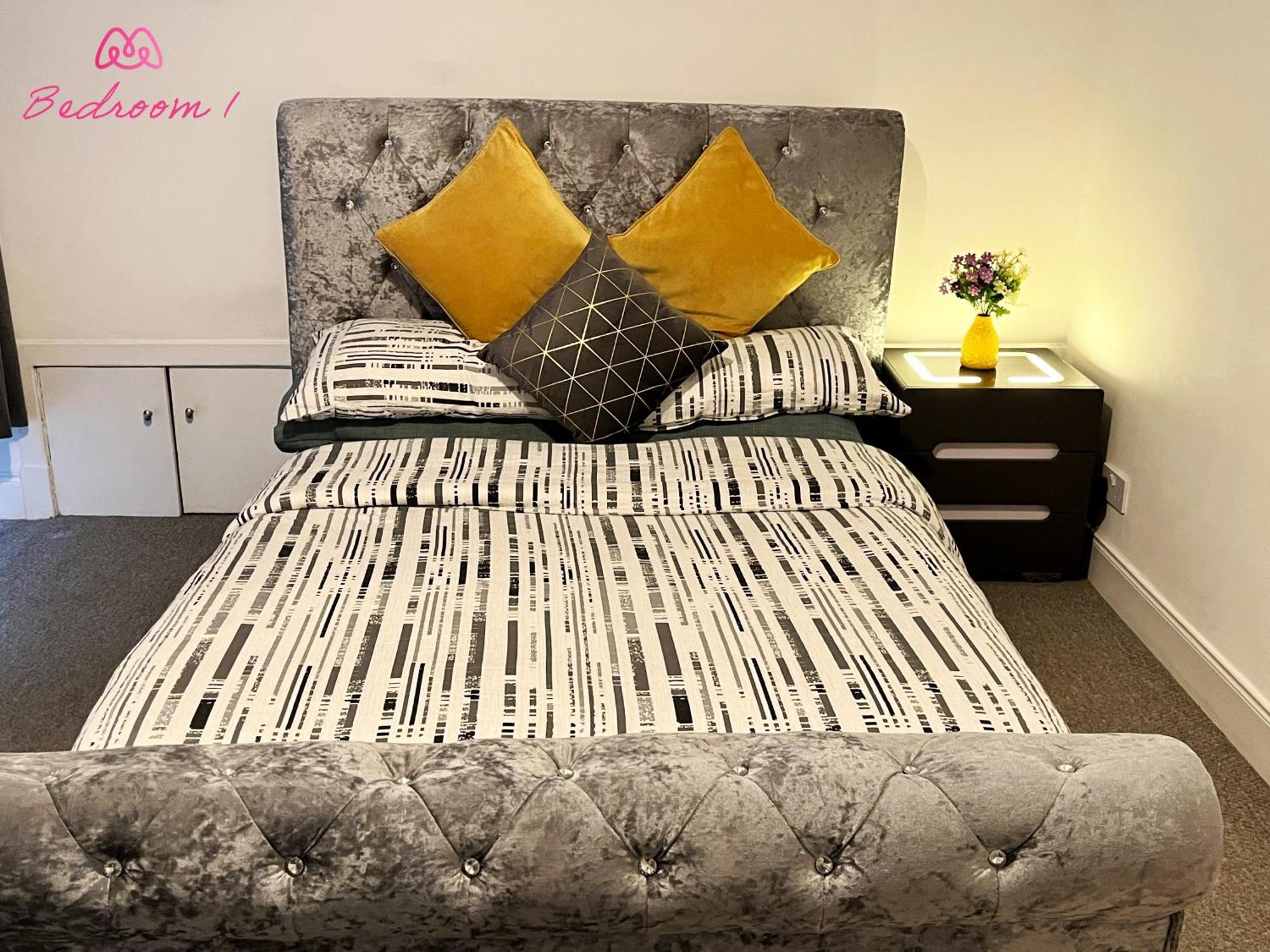 2 Bedrooms Entire Apartment Self Check In Kelty Exterior photo